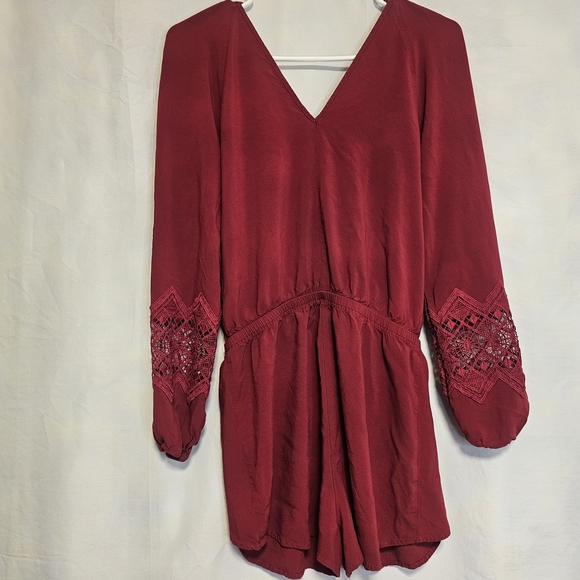 Express Burgundy Romper with Lace Sleeves Women's Small - Picture 8 of 9